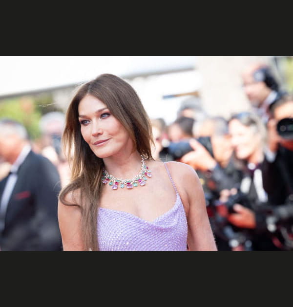 Carla Bruni, experte en yoga