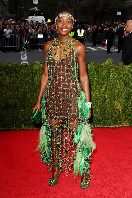 Lupita Nyong'o&nbsp;en robe filet verte Prada