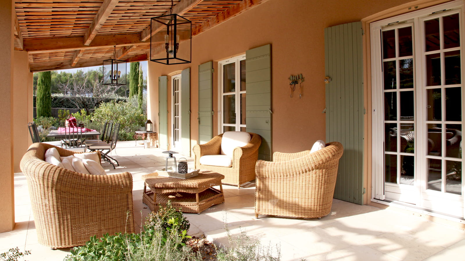 Terrasse à l'ombre 