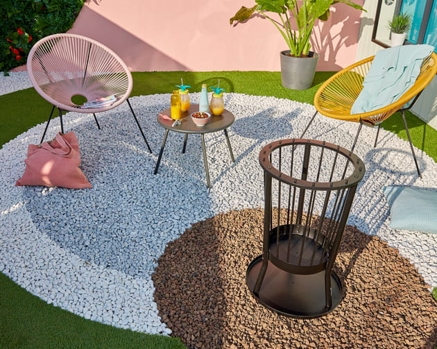 Graviers décoratifs pour créer des motifs côté jardin