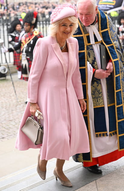 Camilla Parker-Bowles en total look rose