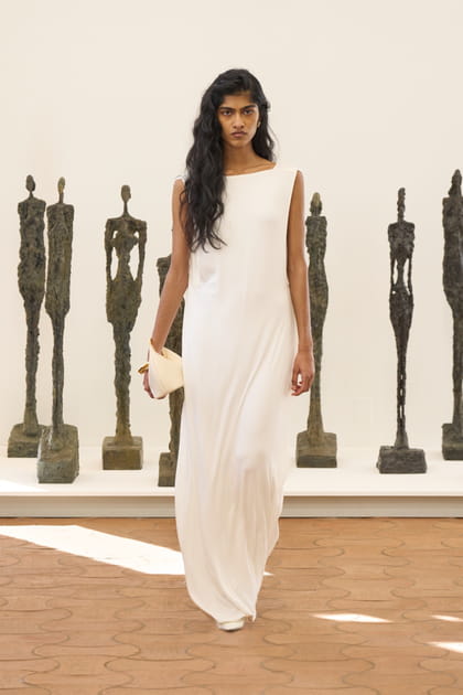 Look 15 du défilé Jacquemus "Les sculptures"