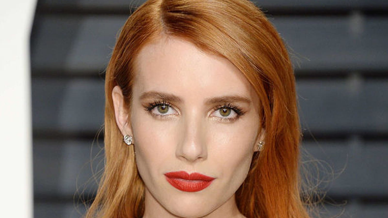 La bouche flamboyante d'Emma Roberts