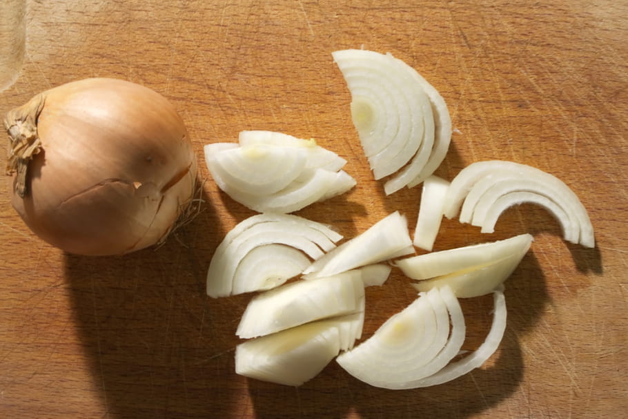 Comment hacher facilement les oignons ?