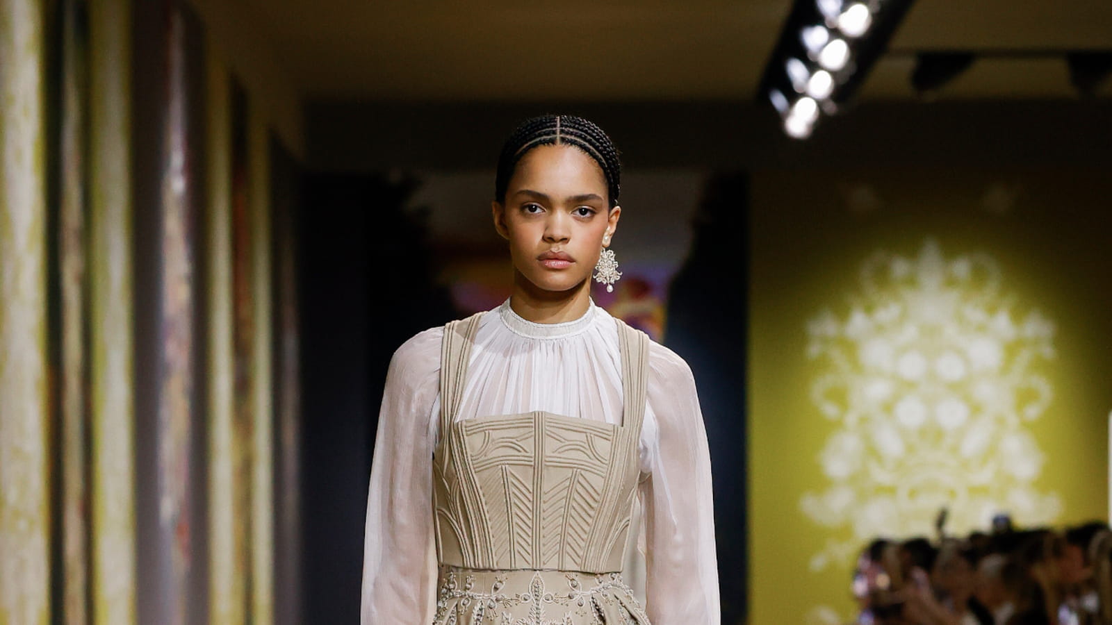 Look 26