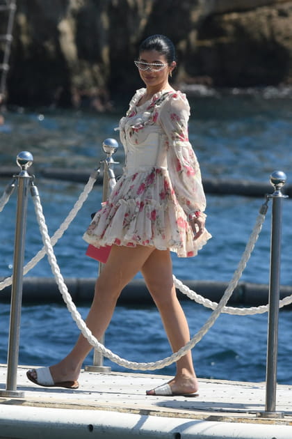 Kylie Jenner en robe et corset