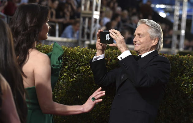 Catherine Zeta-Jones prend la pose pour son mari, Michael Douglas