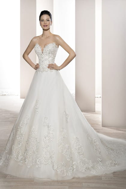 Une robe travaill&eacute;e, Demetrios