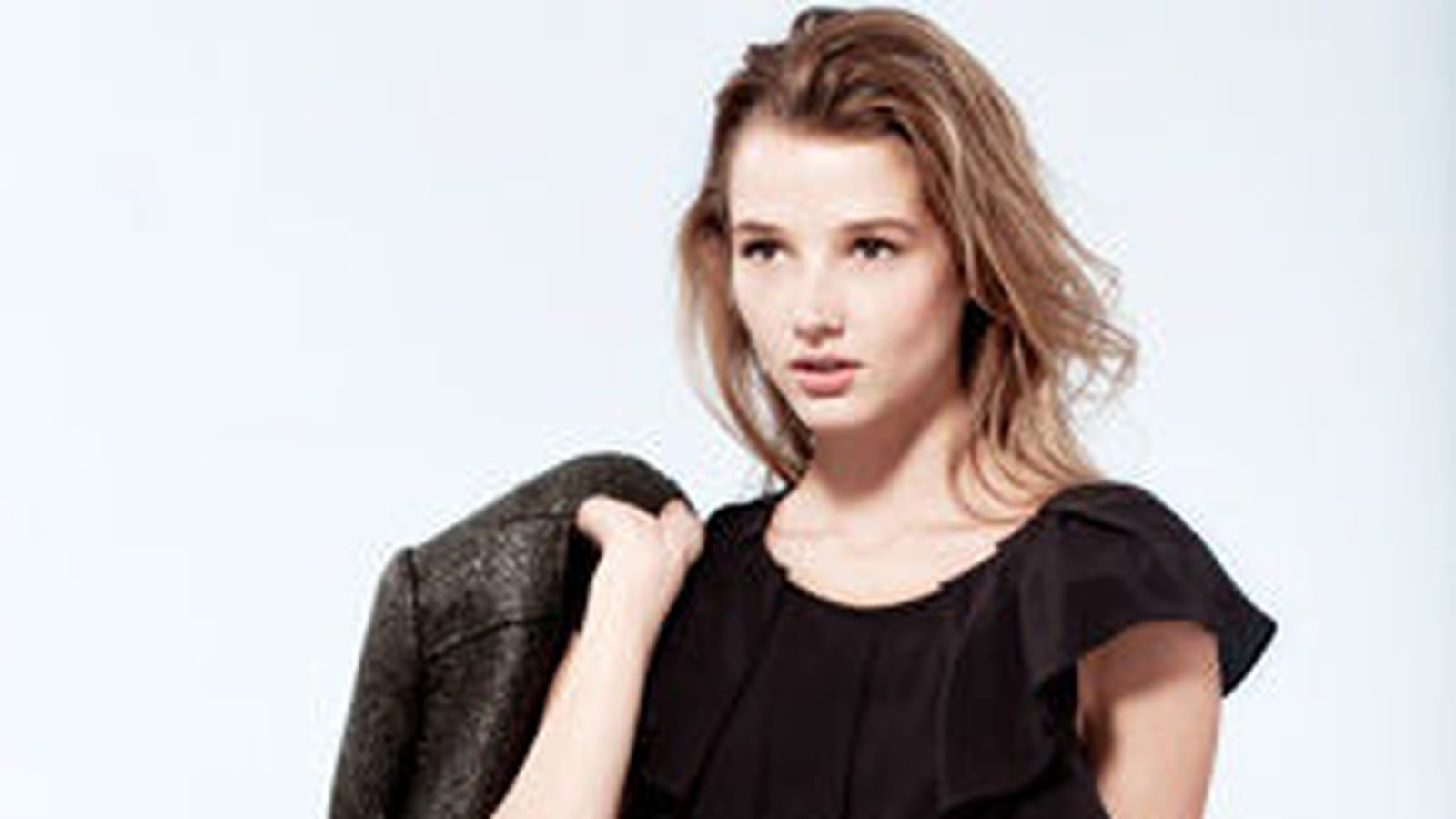 Robe noire de See U Soon