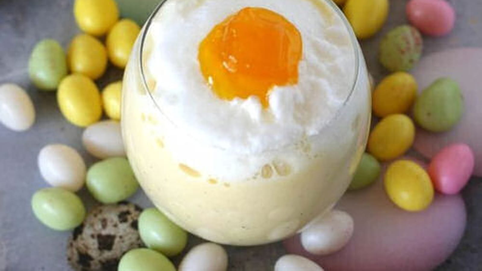 Ile flottante façon oeuf à la coque