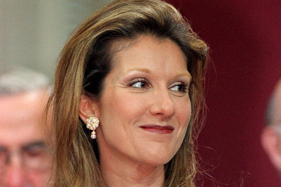 C&eacute;line Dion, attirante avec son brushing de Premi&egrave;re Dame