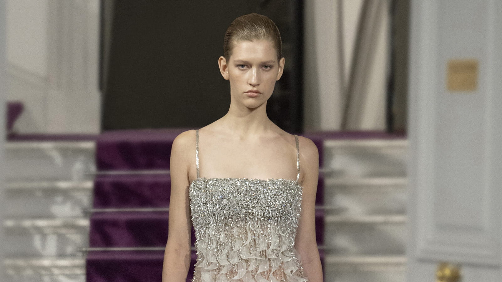 Look 55 du défilé Valentino