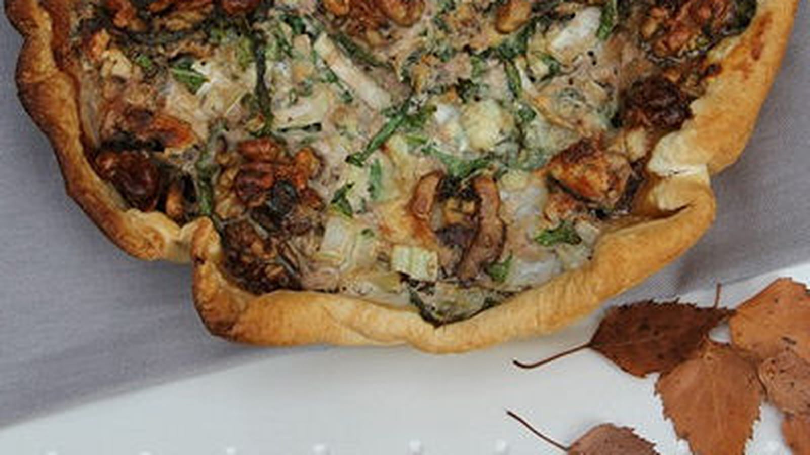 Quiche au paksoï, noix et Stilton