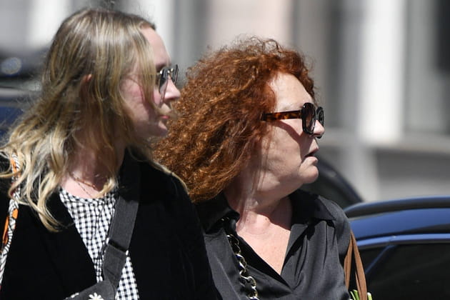 Val&eacute;rie Mairesse aux obs&egrave;ques de Sophie Garel