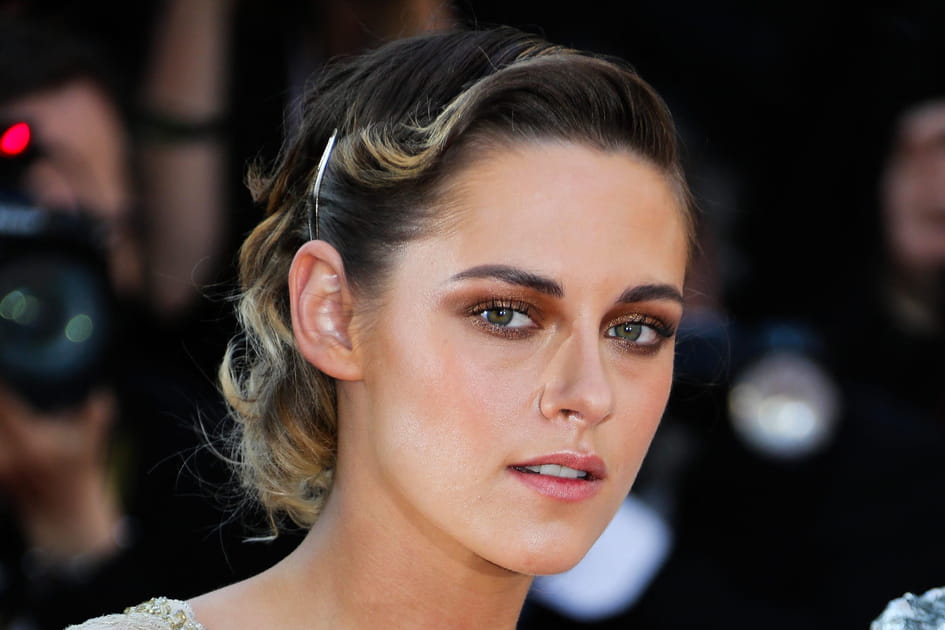 La coiffure torsad&eacute;e de Kristen Stewart
