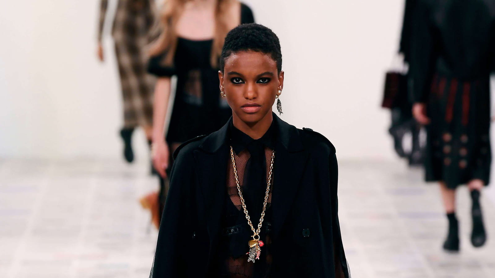 Look 17