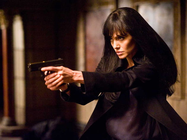 Un stand de tir pour Angelina Jolie