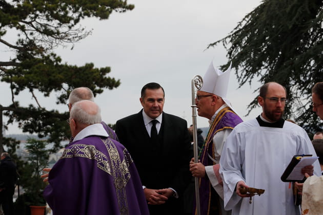 Obs&egrave;ques du Comte de Paris&nbsp;: l'adieu en images &agrave; Henri d'Orl&eacute;ans [PHOTOS]
