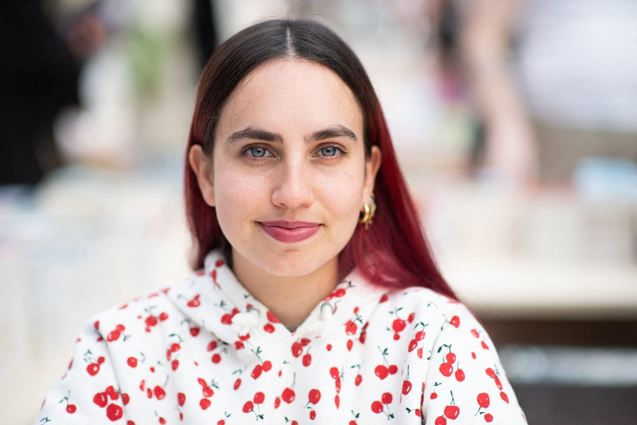 De toute beautÃ©, Ael Pagny prend la pose dans un ensemble en soie Ã  300Â euros - on veut le...