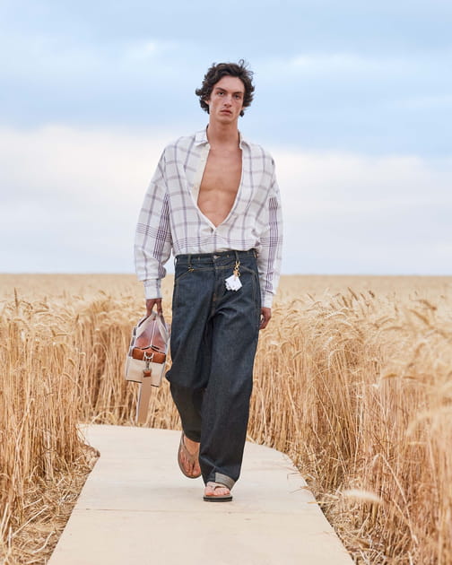 D&eacute;fil&eacute; Jacquemus printemps-&eacute;t&eacute; 2021, passage 34