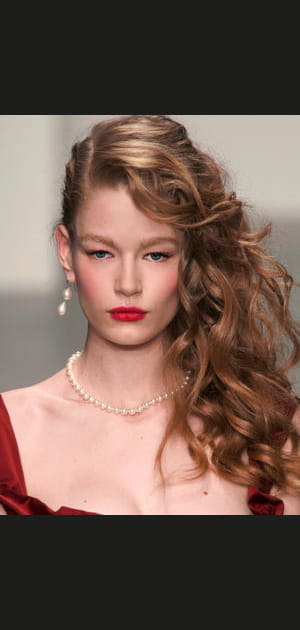 Le one shoulder baroque