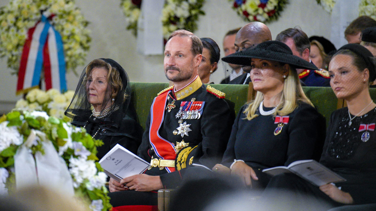 Roi Haakon, Mette-Marit, Ingrid Alexandra, Reine Sonja