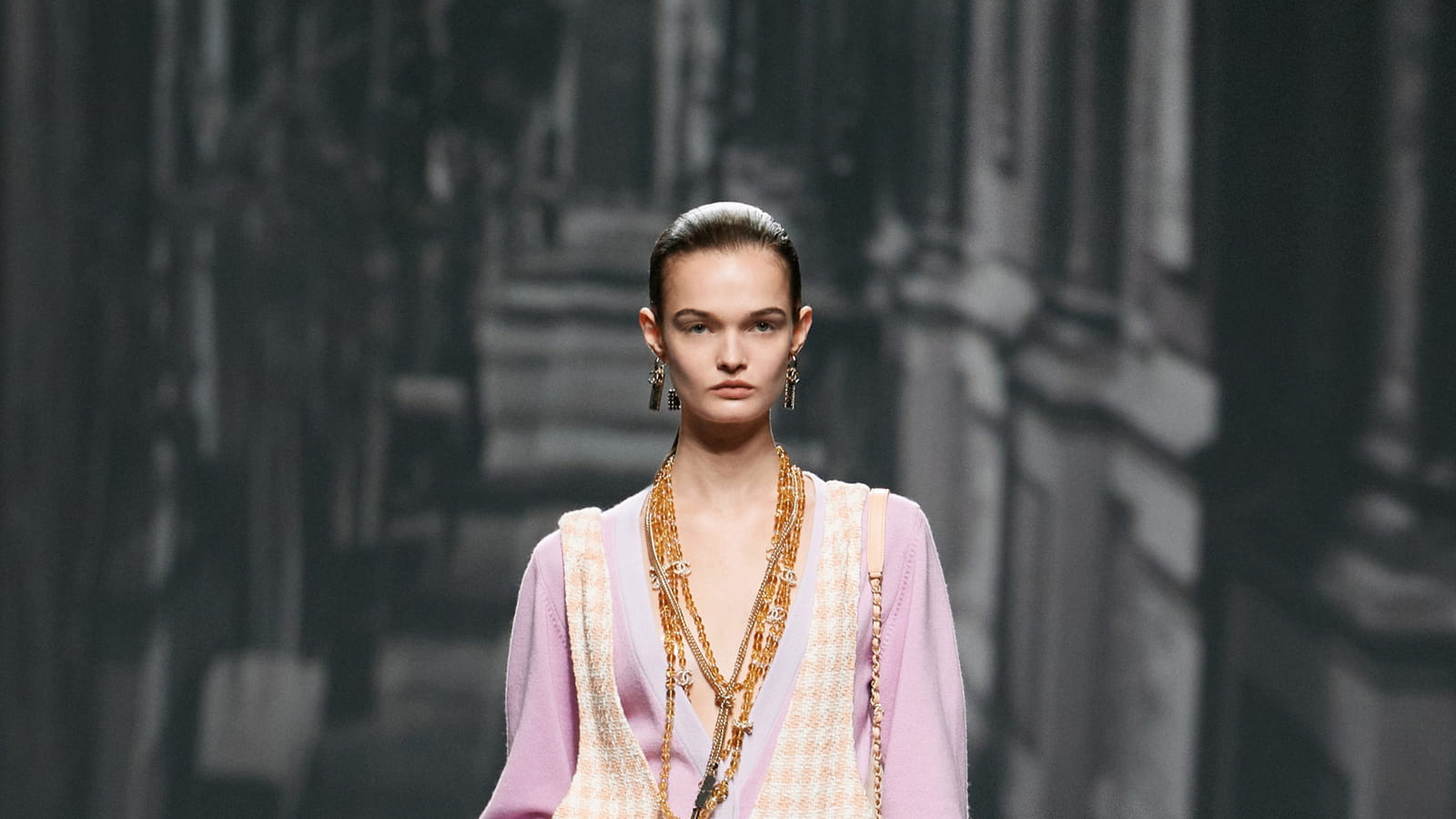 Look 29
