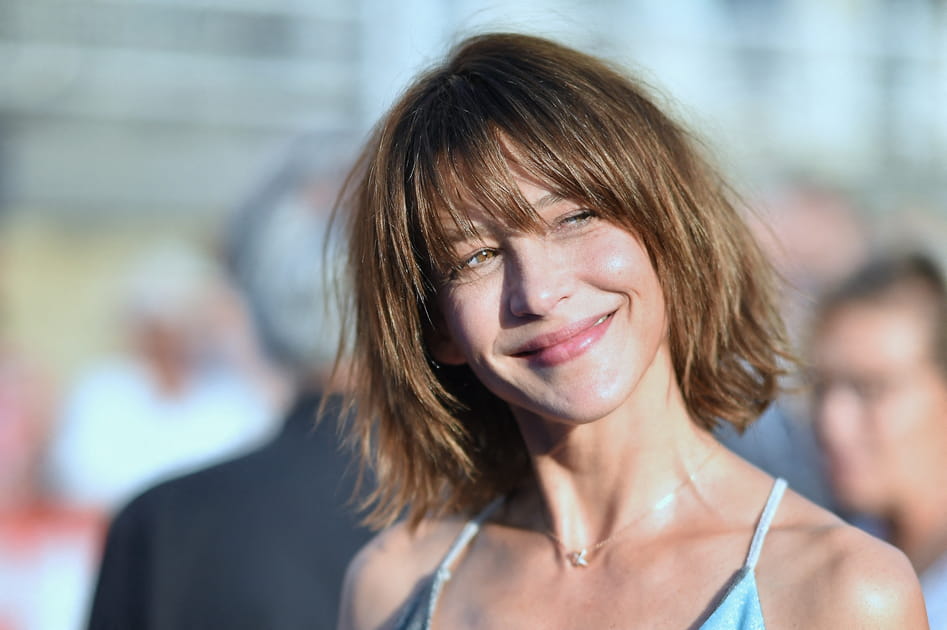 Le carr&eacute; court effil&eacute; de Sophie Marceau