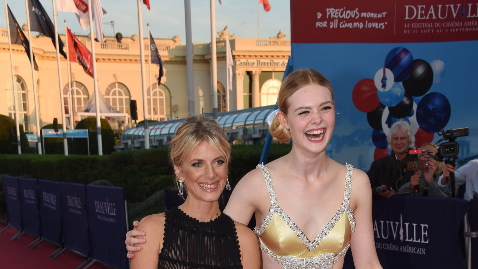 Mélanie Laurent, Elle Fanning