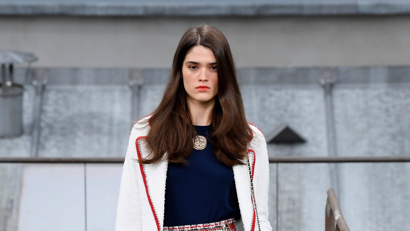 Look 25