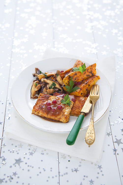 Tranches de tempeh, champignons et sauce gravy aux airelles