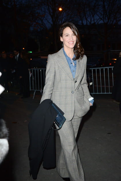 Linda Hardy, boyish au d&eacute;fil&eacute; Giorgio Armani Priv&eacute;