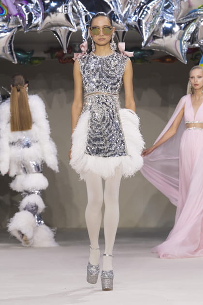 Look 18&nbsp;du d&eacute;fil&eacute; Giambattista Valli