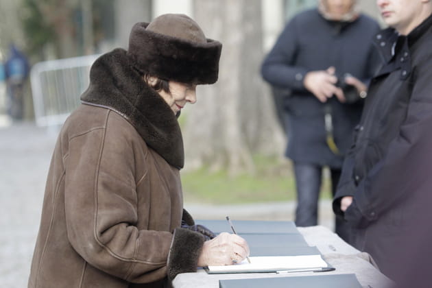 Macha Méril rend hommage à Anna Karina