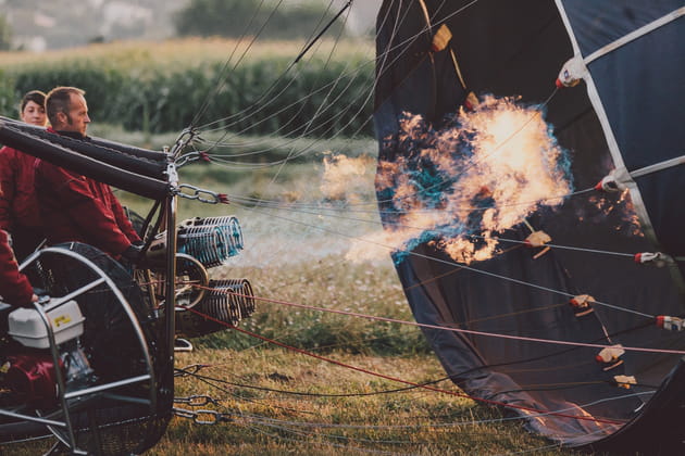 La montgolfi&egrave;re se gonfle...
