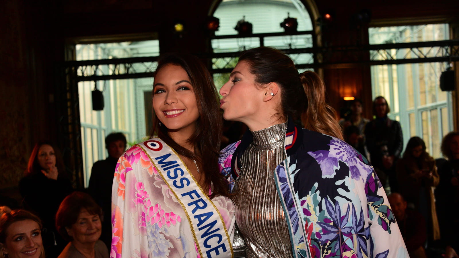 Vaimalama Chaves et Laury Thilleman