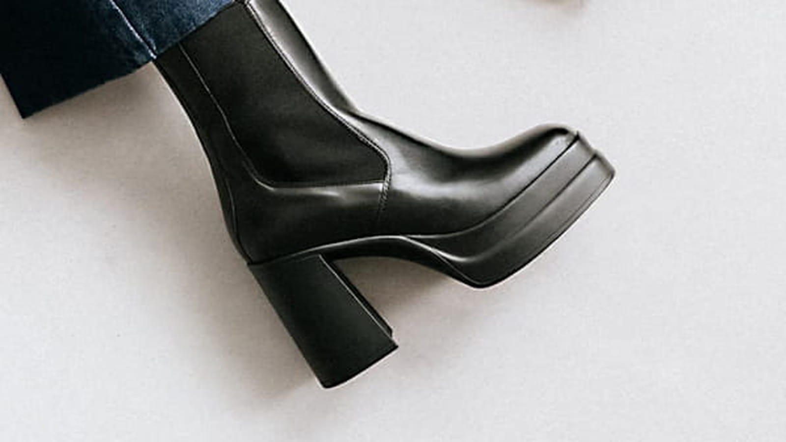 Boots Jonak