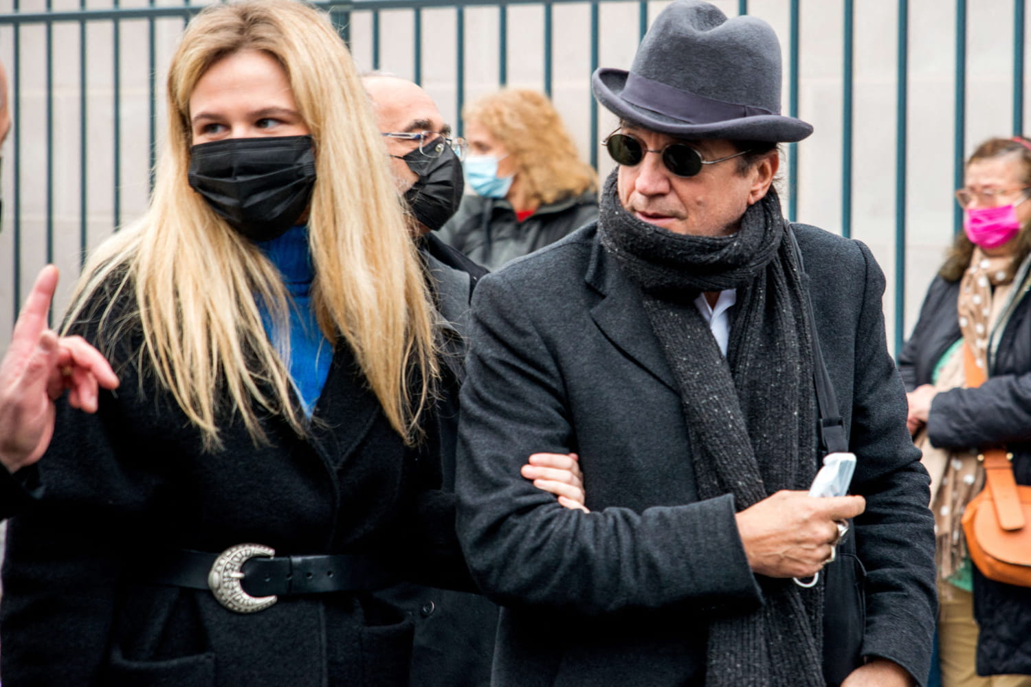 Francis Lalanne balance sur le vaccin aux obsèques des Bogdanoff