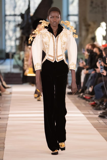 Look 8&nbsp;du d&eacute;fil&eacute; Schiaparelli