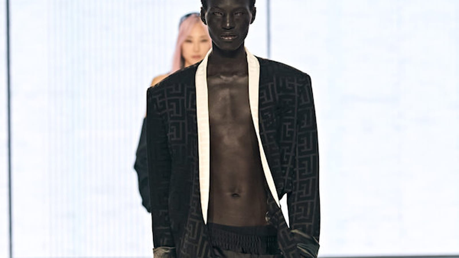 Look 12