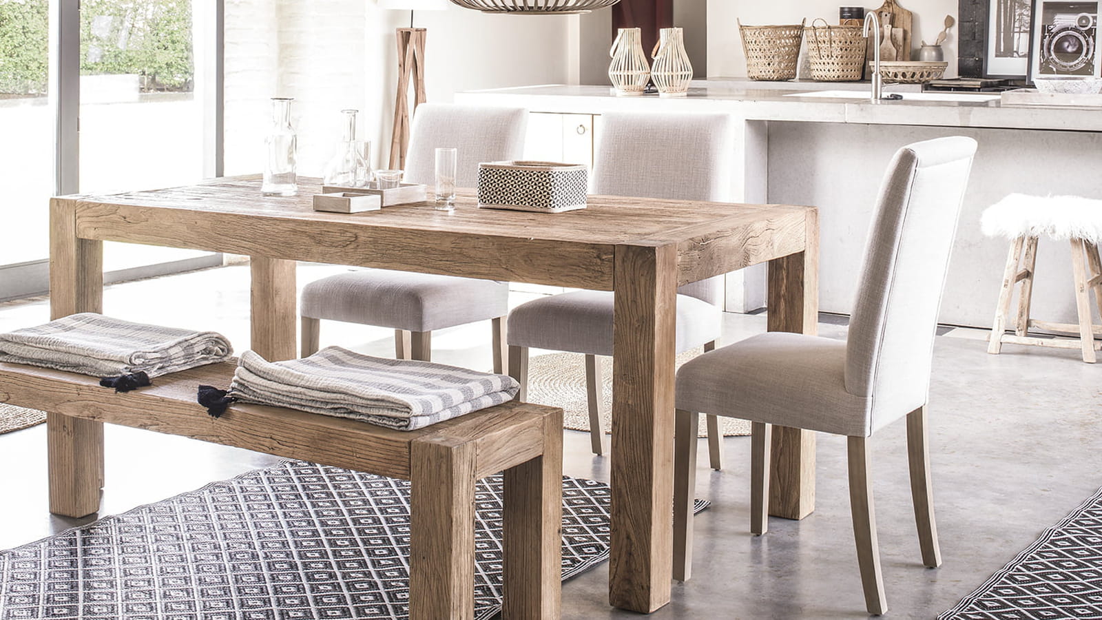 Table Transition Interiors