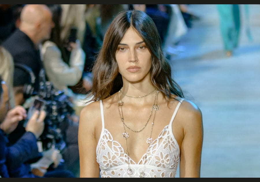 Le wavy ultra l&eacute;ger d'Elie Saab