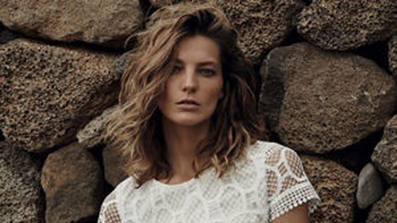 Robe en dentelle de Mango