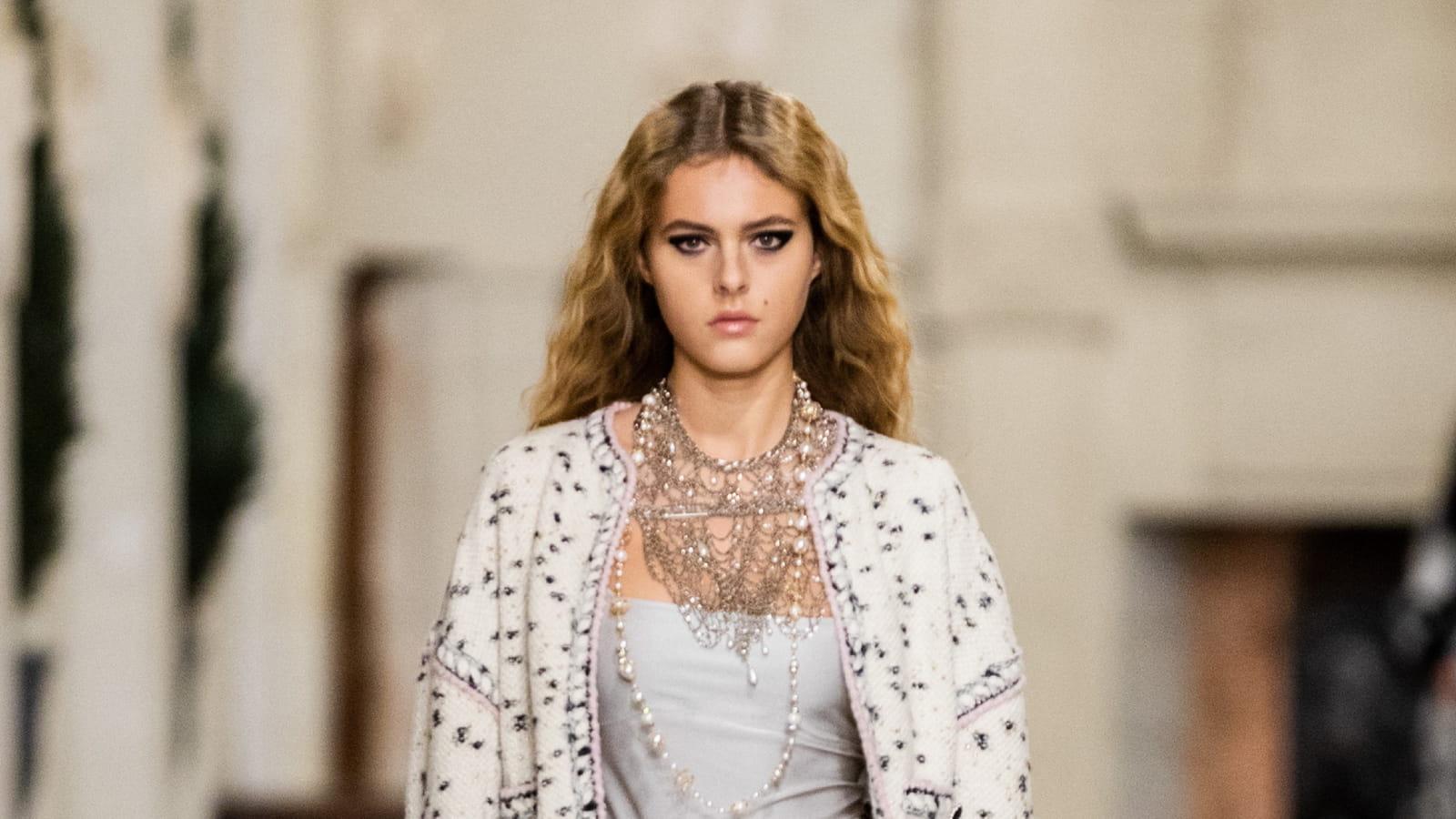 Look 8
