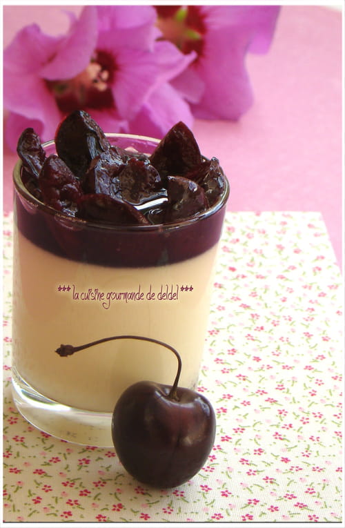 Panna cotta aux cerises noires