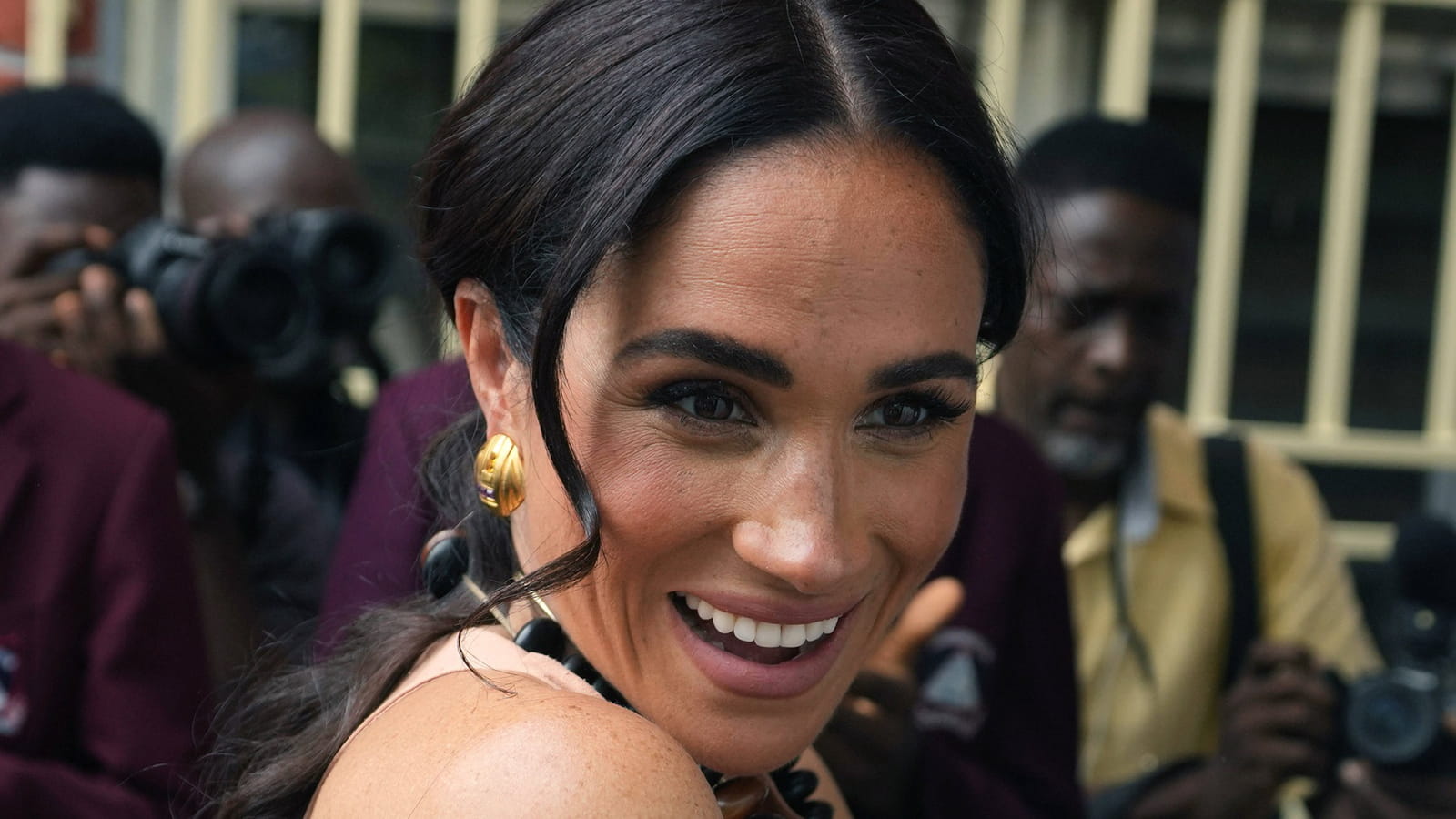 Sourcils épais