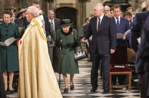 Elizabeth II &agrave; l'abbaye de Westminster, le 29&nbsp;mars 2022