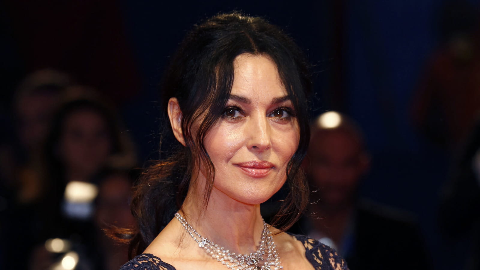 La queue-de-cheval wavy de Monica Bellucci