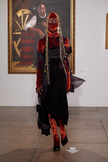 D&eacute;fil&eacute; Marine Serre automne-hiver 2022-2023