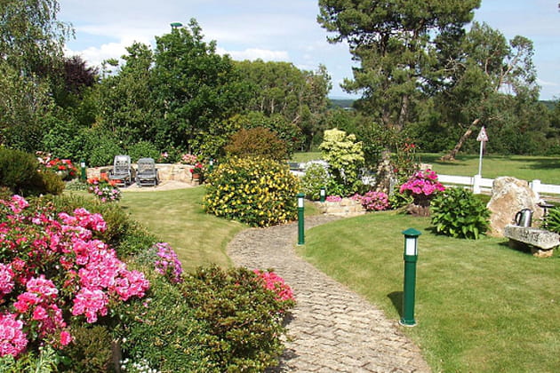 Suivez le chemin qui m&egrave;ne au&nbsp;jardin&nbsp;du&nbsp;bout&nbsp;du&nbsp;monde&nbsp;d'H&eacute;l&egrave;ne
